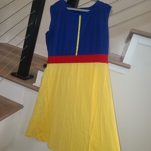 NWT Womens Size L Simple Snow White Dress